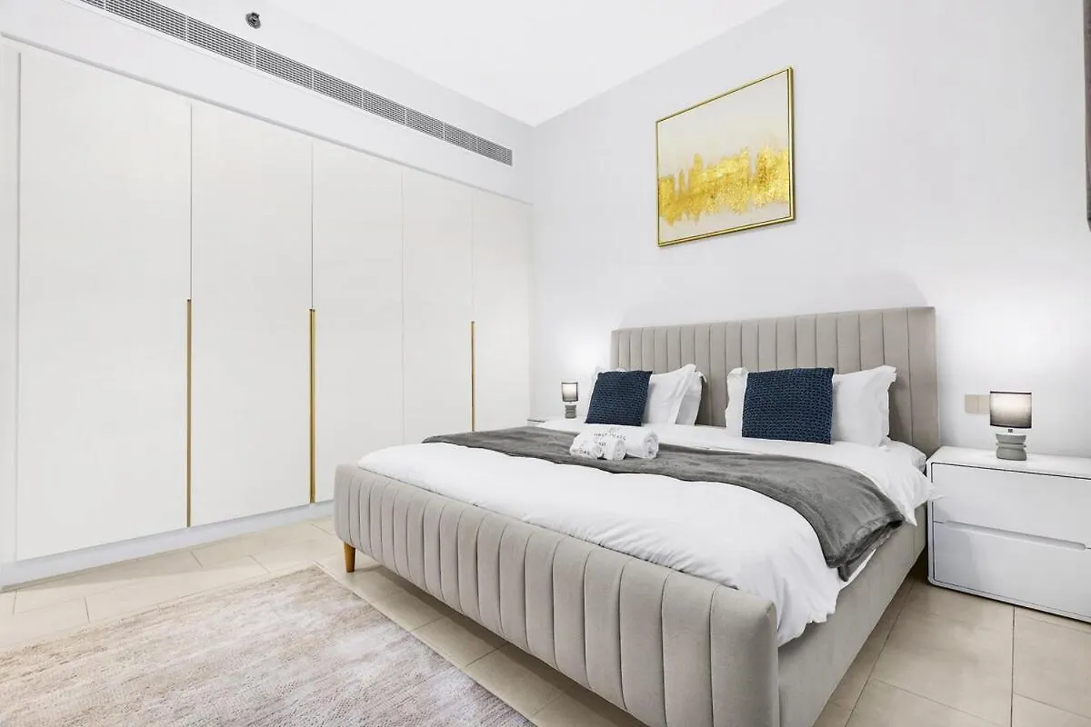 Apartment First Class 1Br Exclusive Beach Escape Dubai